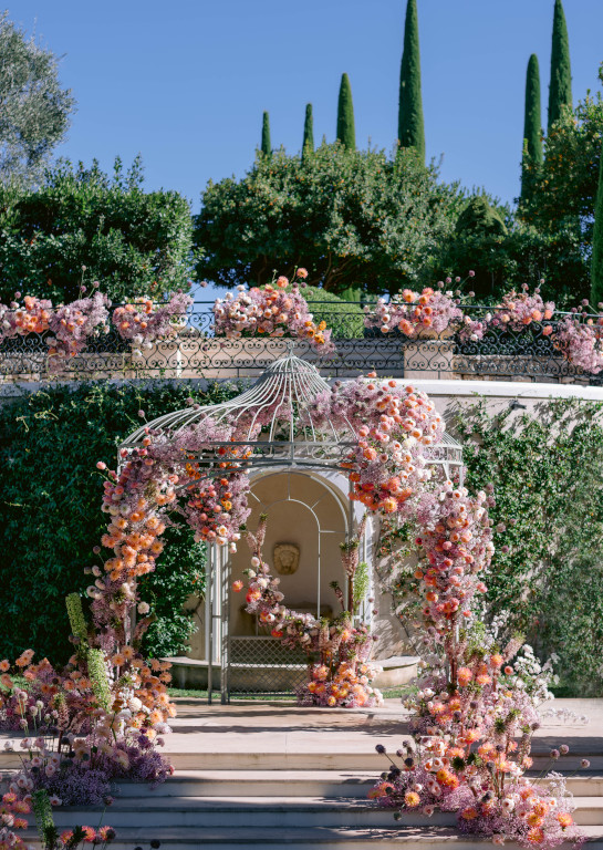 A colourful wedding at Chateau St Martin’s, Nice | Weddings in New York | Larry Walshe Studios